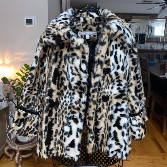 Laundry By Shelli Segal Jackets & Blazers - Laundry by Shelli Segal Cheetah print coat